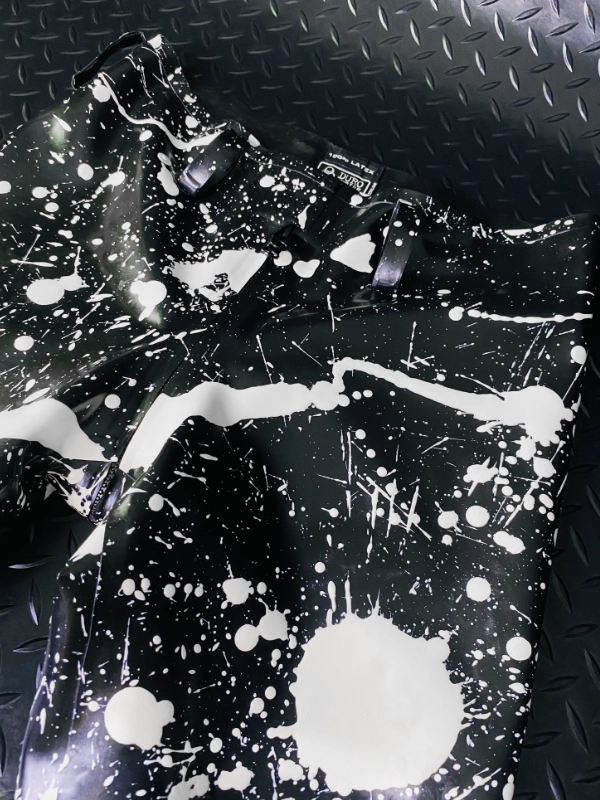 JEAN BLEACH B&White C Jean Bleachers, Black & White // From Stock